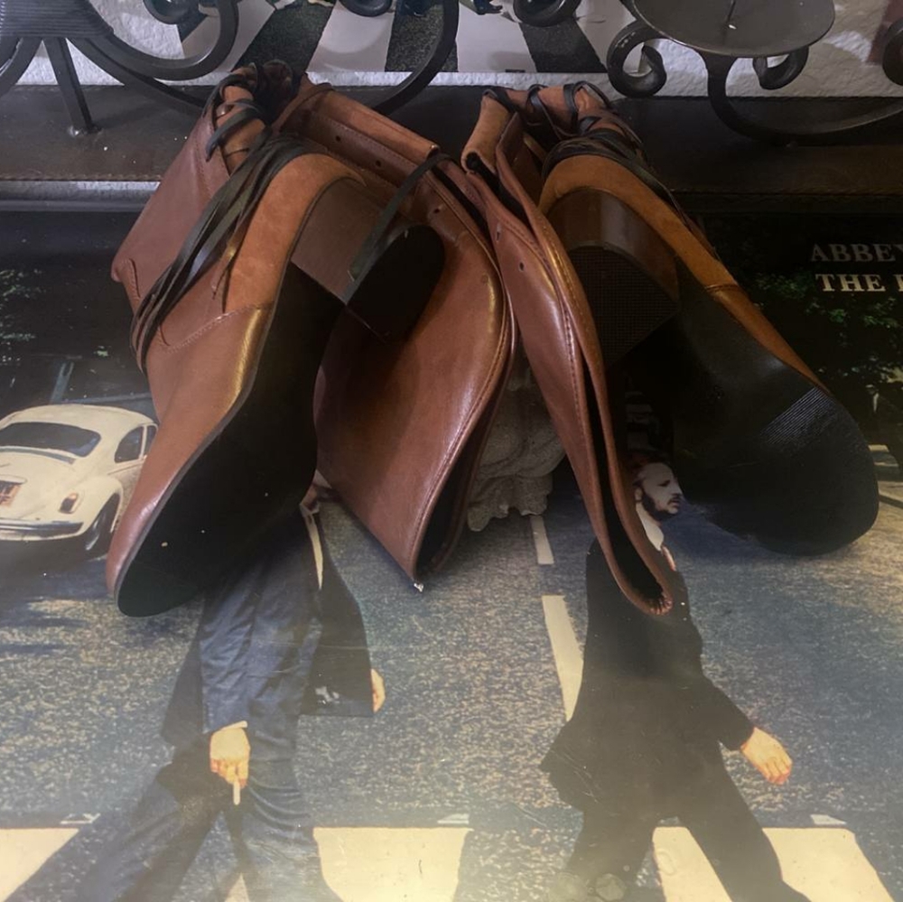 Boots - Picture 7 of 10